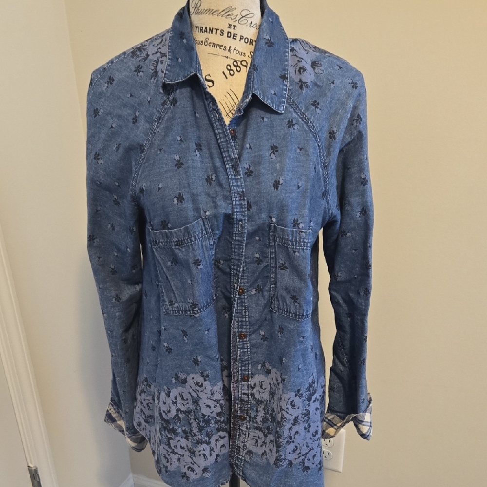 Floral Patterned Denim Button-Down Shirt